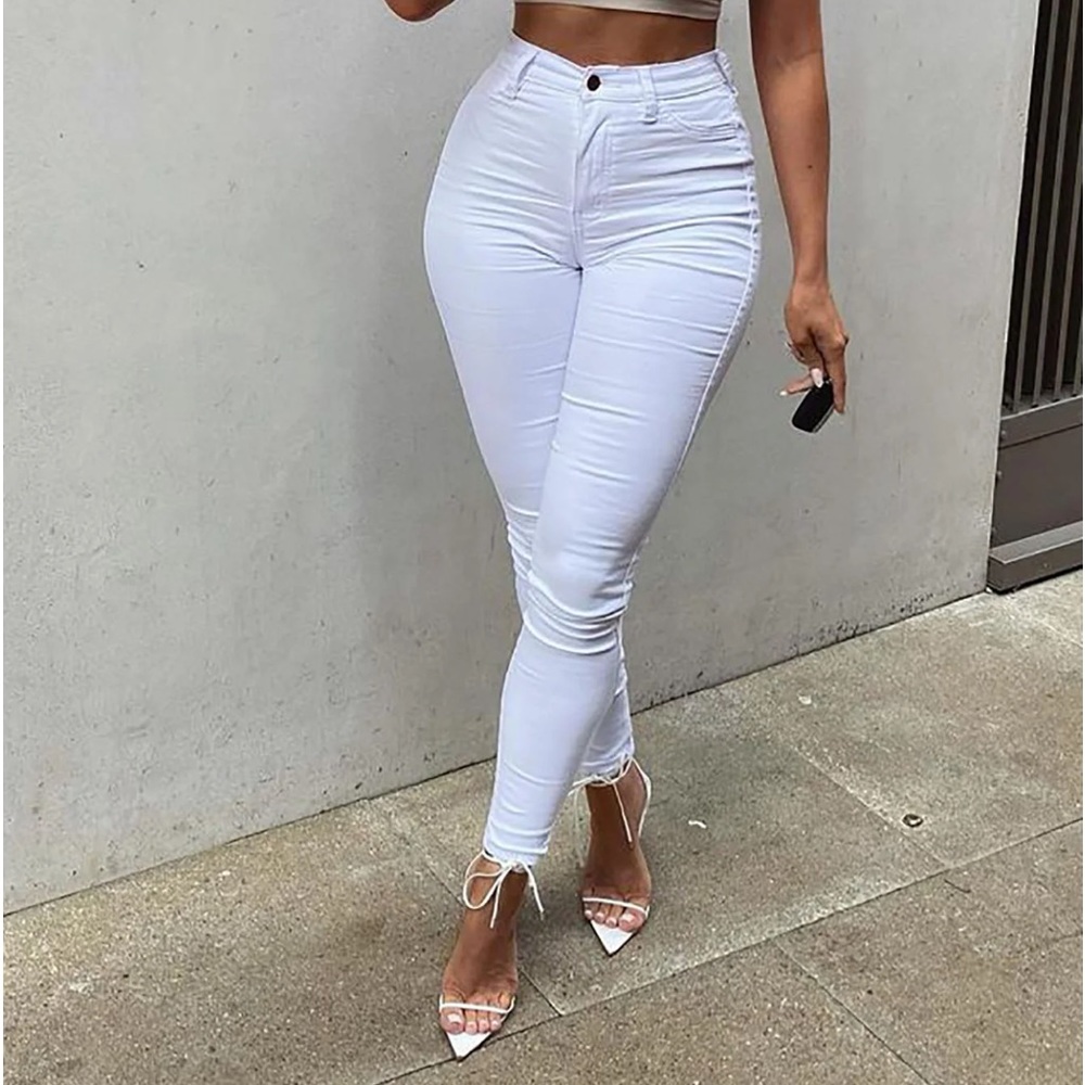 MOVING SALE MAKE OFFER Fashion nova Classic high waist skinny jeans